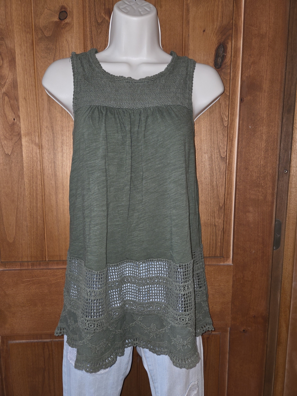 Chic Crochet-Hem Tank Top - Olive